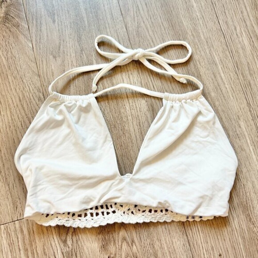 Frankie's Bikini White Adjustable Halter Neck Crochet Bikini Top Size M